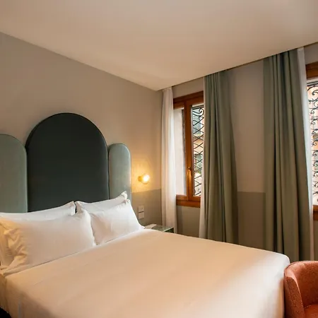 De L'alboro 3*
